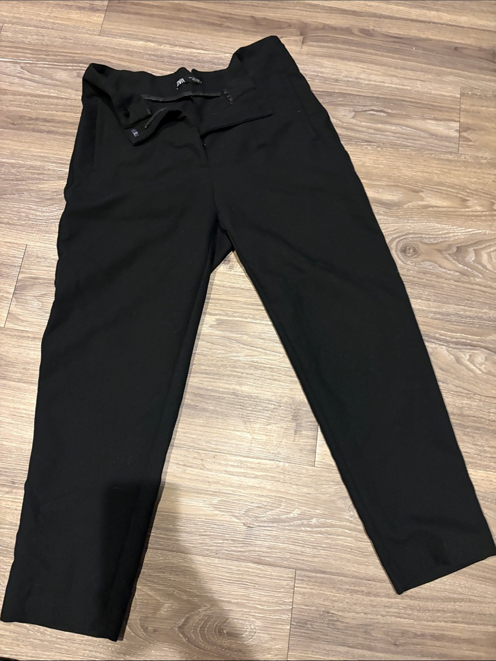 Zara Black Ankle Cropped Tapered Pants